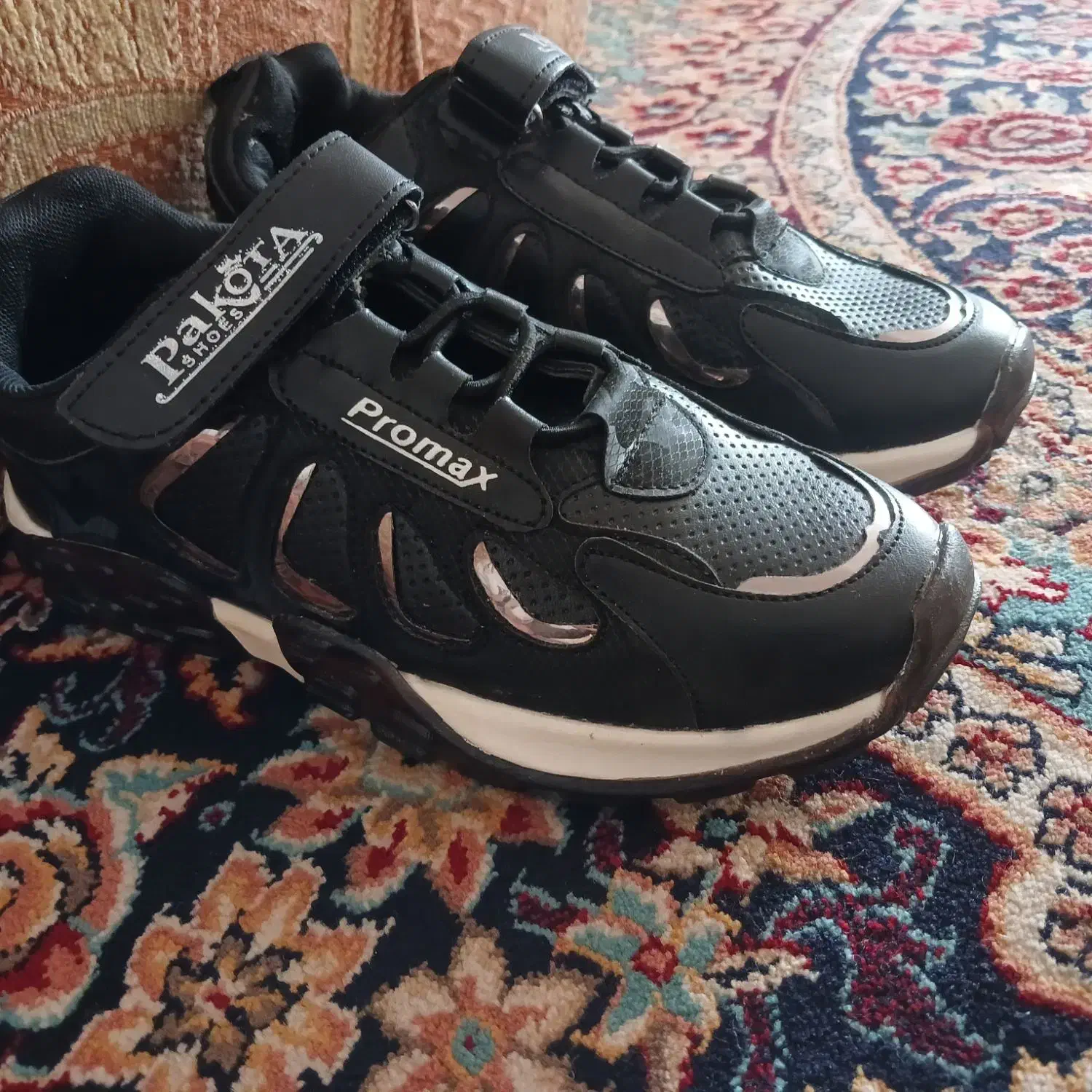 کفش اسپرت پسرانه|کفش و لباس بچه|آباده, |دیوار