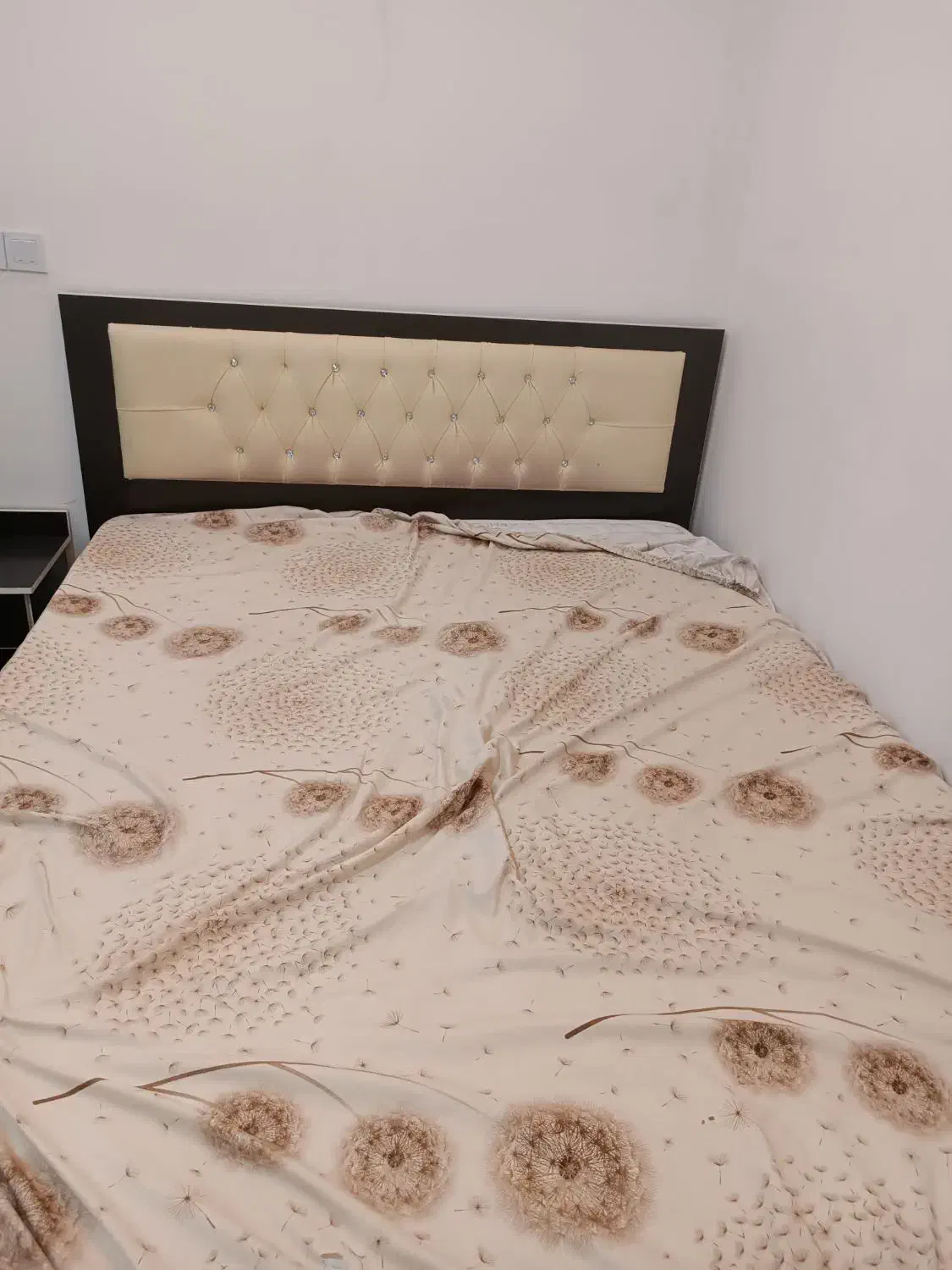 تخت خواب|تخت و سرویس خواب|کوهسار (البرز), |دیوار