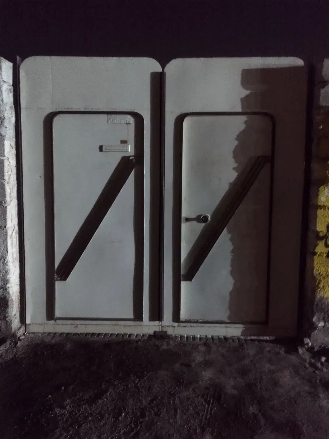 درب حیاط|مصالح و تجهیزات ساختمان|جیرفت, |دیوار