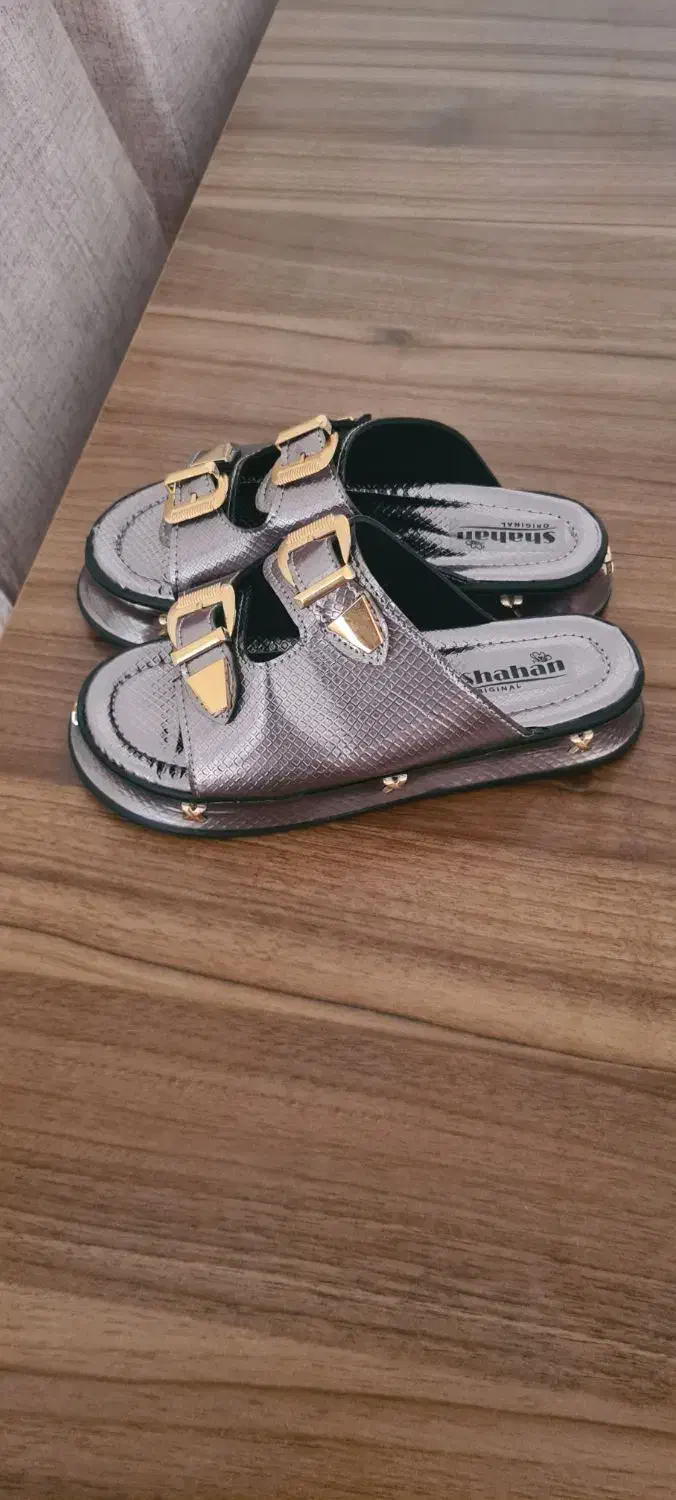 فروش تعدادی صندل جفتی 250به صورت عمده|کیف، کفش، کمربند|شیراز, لاله|دیوار