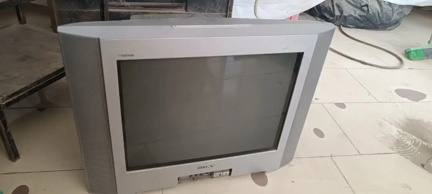 تلویزیون ۲۱ اینچ|تلویزیون و پروژکتور|شیروان (خراسان), |دیوار