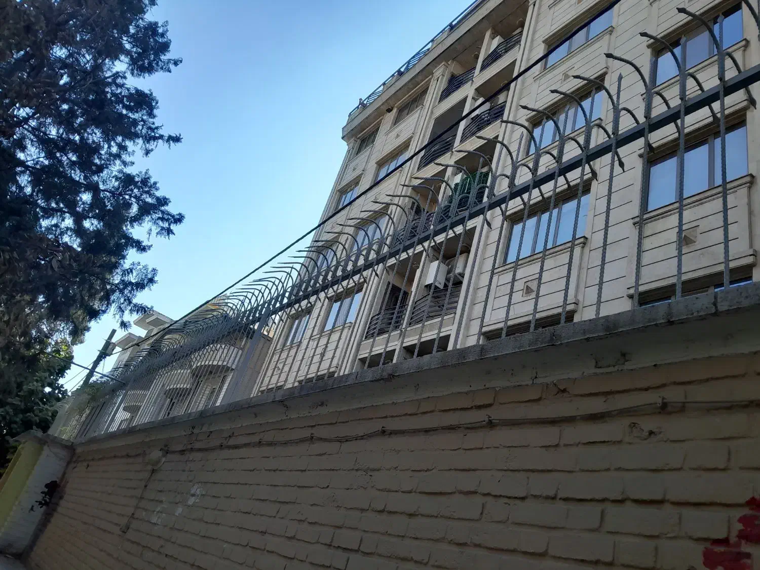 نرده و حفاظ  ، سی و چند متر|مصالح و تجهیزات ساختمان|بروجرد, |دیوار