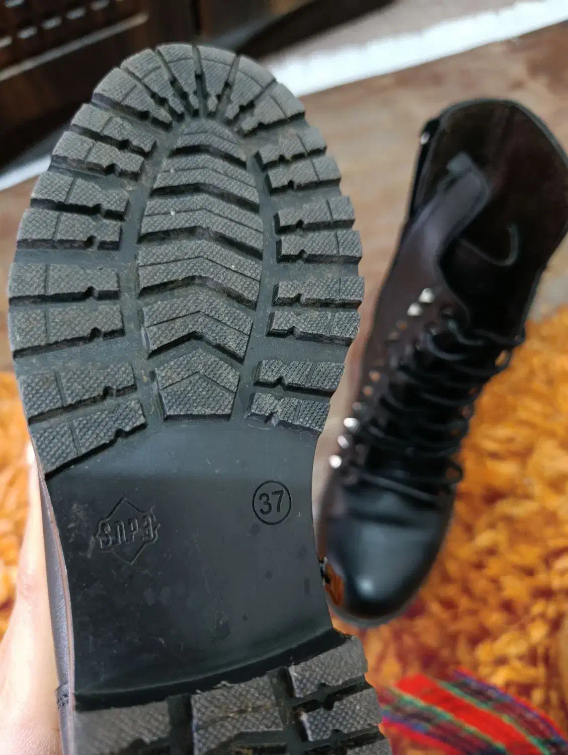 پوتین|کیف، کفش، کمربند|مرند, |دیوار