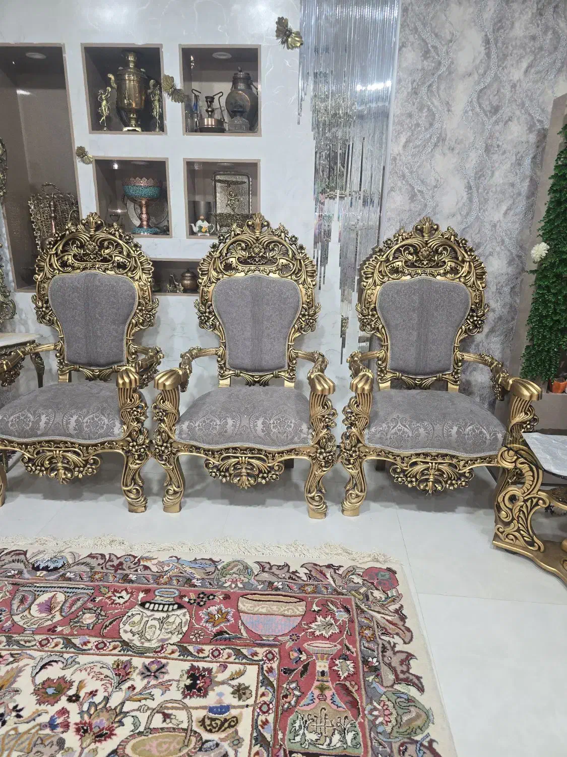 مبل سلطنتی|مبلمان خانگی و میز عسلی|تربت‌حیدریه, قائم|دیوار