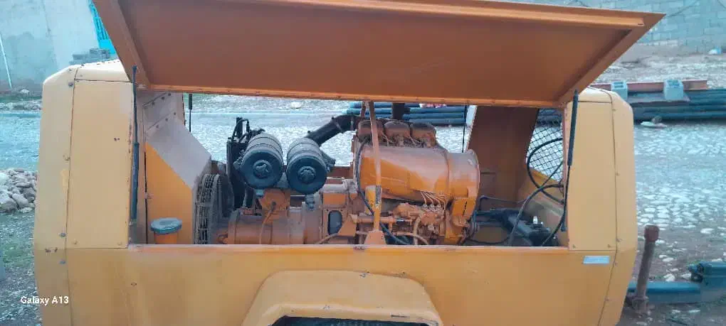 خدمات با کمپرسور مقنی تخریب چاه کن|خدمات پیشه و مهارت|صدرا-فارس, فاز ۱|دیوار