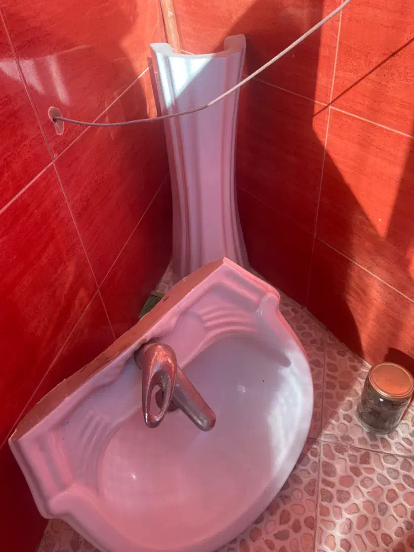 شیرالات دست دوم و سنگ روشویی|مصالح و تجهیزات ساختمان|شاهینشهر, خانه کارگر|دیوار