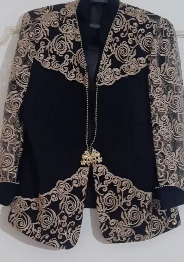 کت مجلسی|لباس|تربت‌حیدریه, منصوریه|دیوار