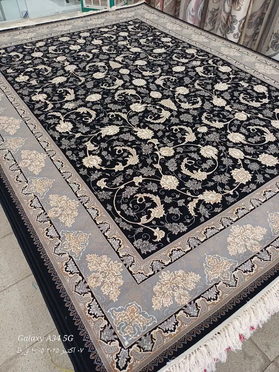 تعدادی فرش اصلی زیر قیمت|فرش|همدان, |دیوار