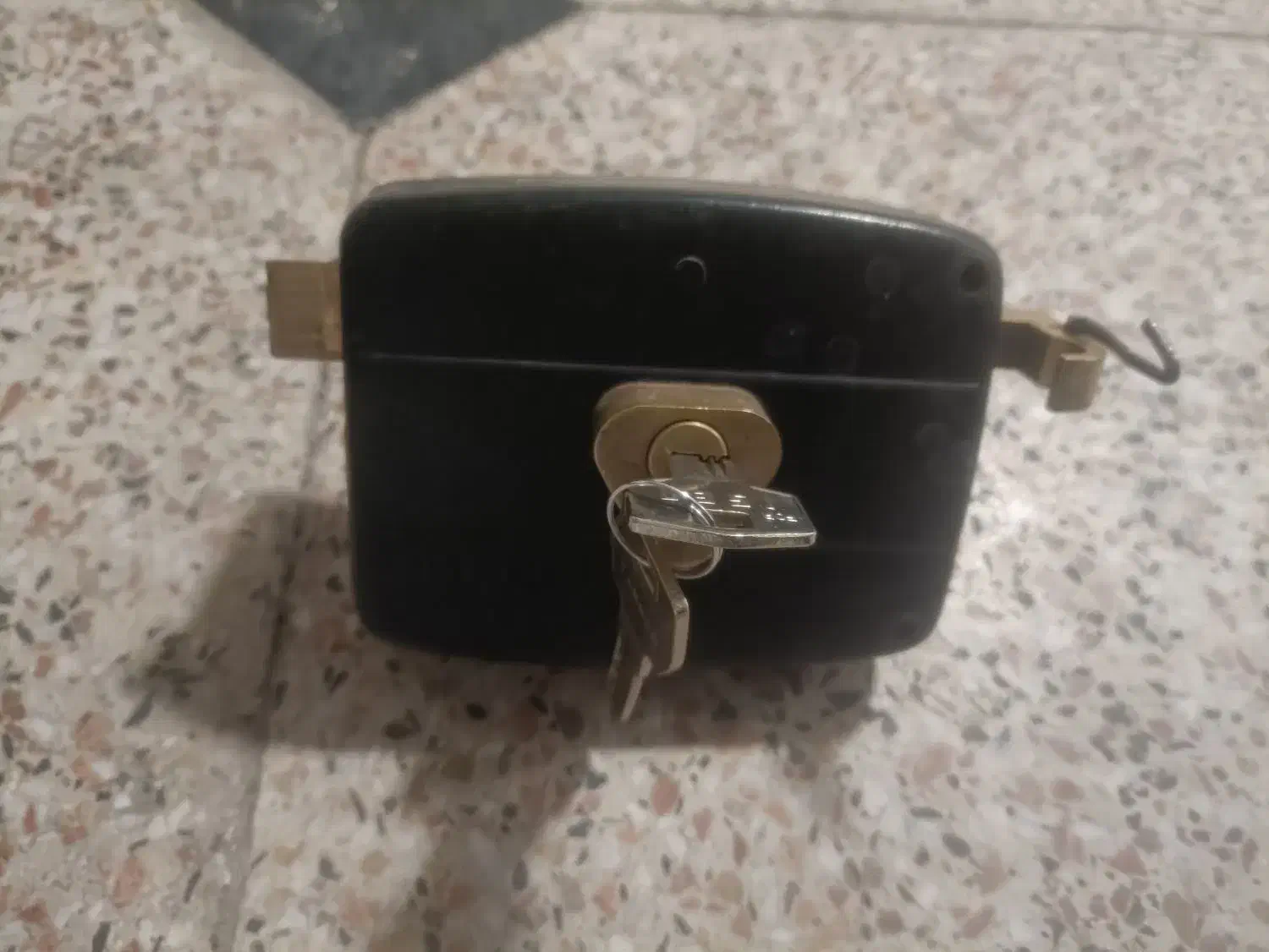 قفل درب|ابزارآلات|همدان, |دیوار