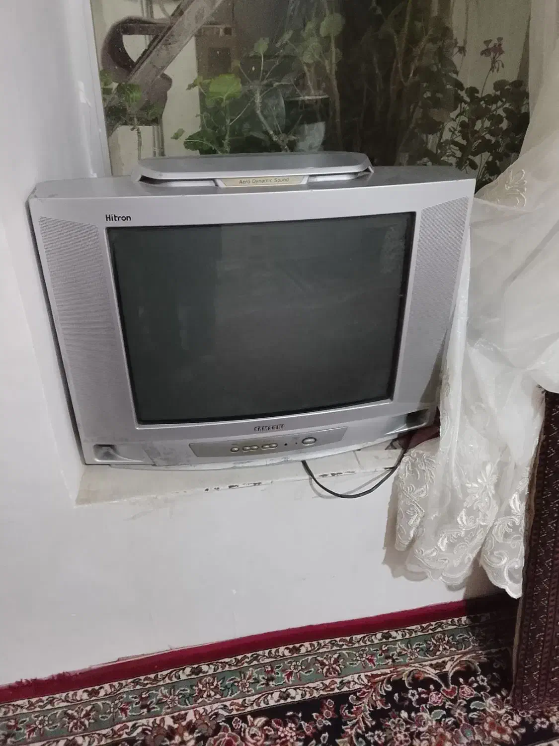 دو عدد تلویزیون|تلویزیون و پروژکتور|خلخال, |دیوار