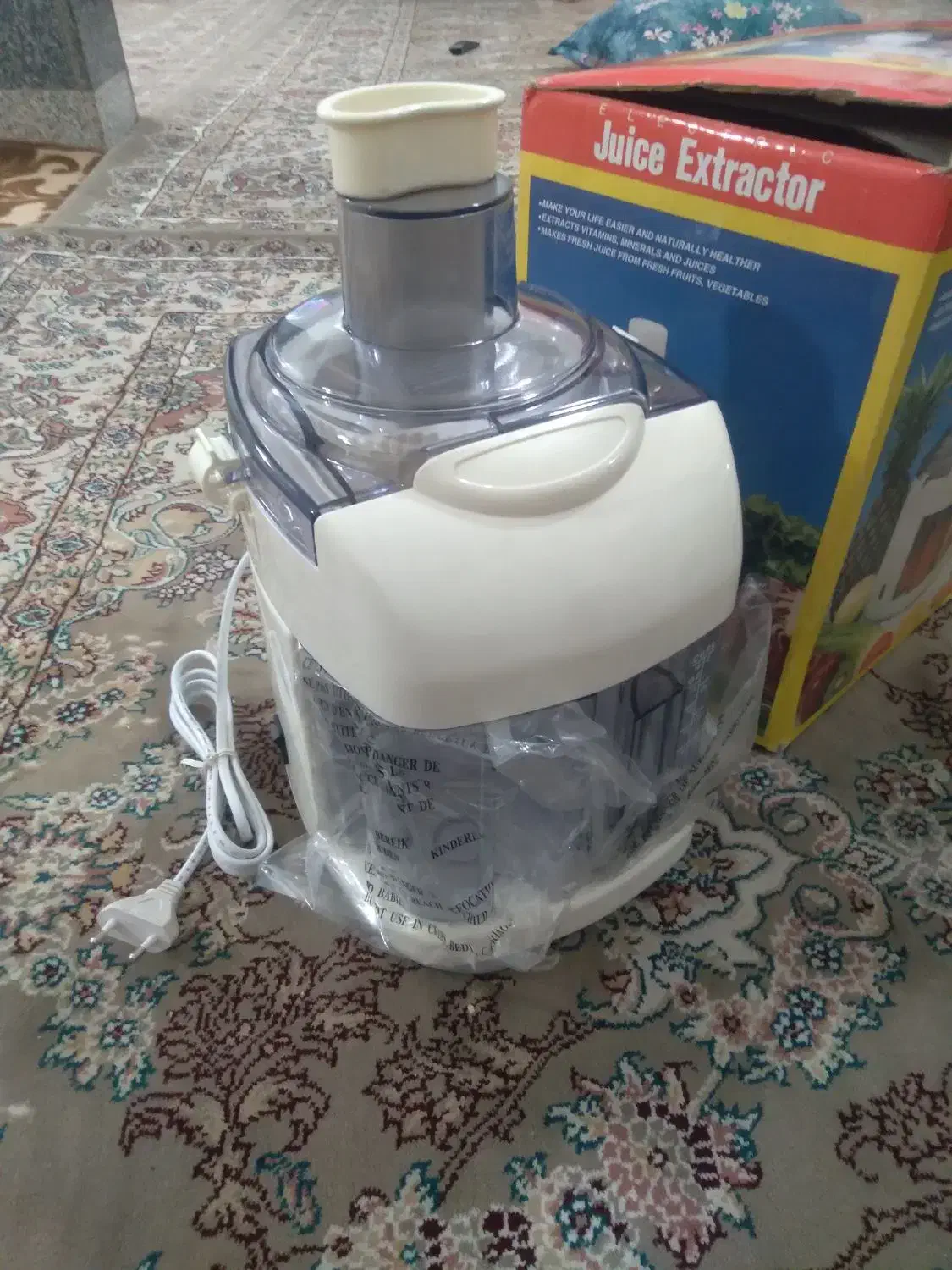 یک جفت آبمیوه گیری نو|آبمیوه‌گیر و آب‌مرکبات‌گیر|رباط‌کریم, مسکن مهر آبشناسان|دیوار