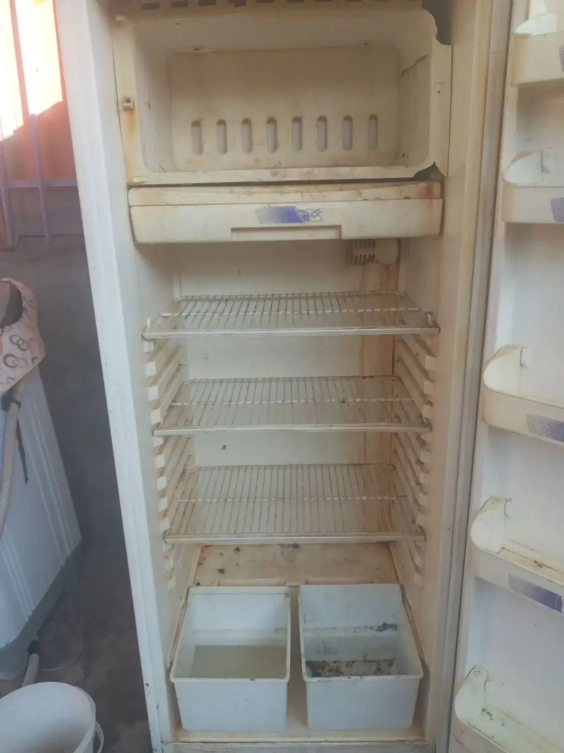 یخچال قدیمی|یخچال و فریزر|سنگدوین, |دیوار