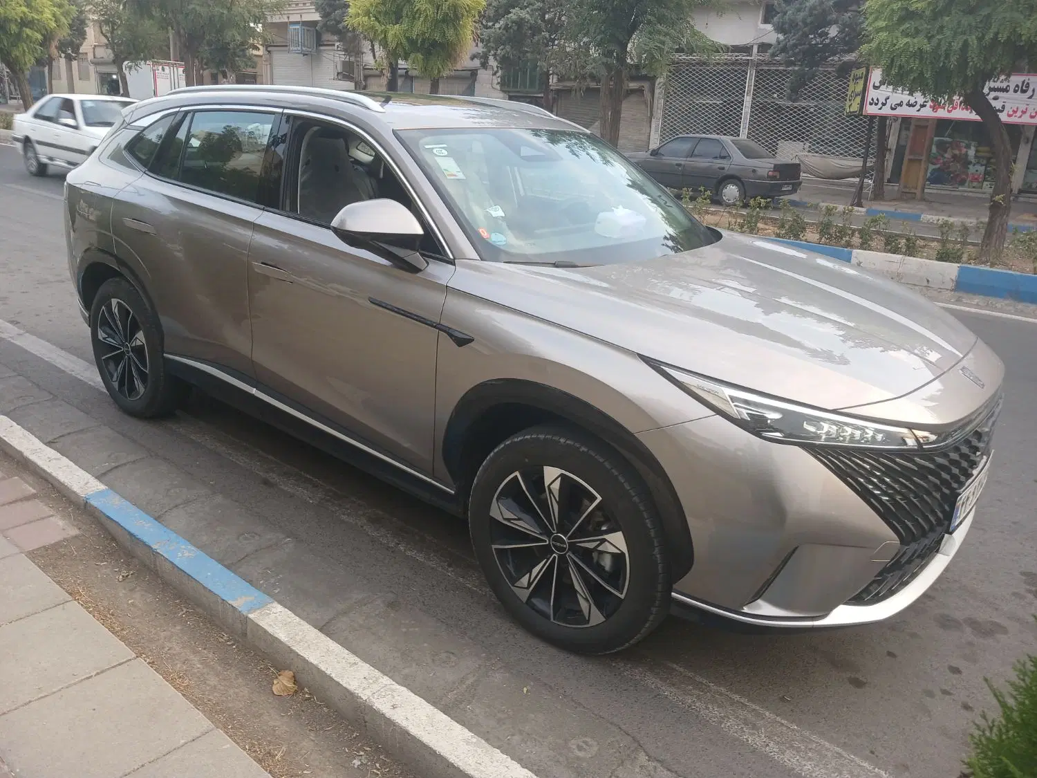 رووی (روئوه) roewe erx5 پلاگین هیبرید|خودرو سواری و وانت|تهران, دانشگاه شریف|دیوار