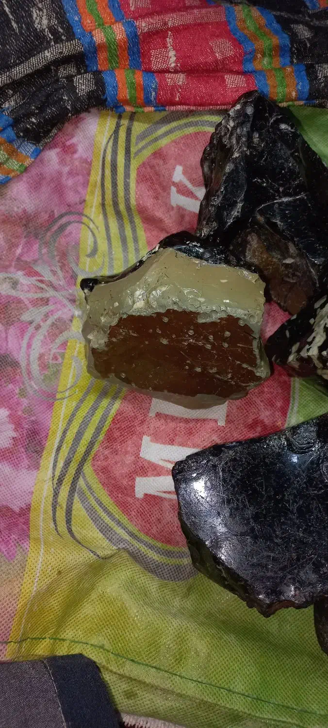 سنگ قیمتی|جواهرات|رشت, استقامت ۲|دیوار