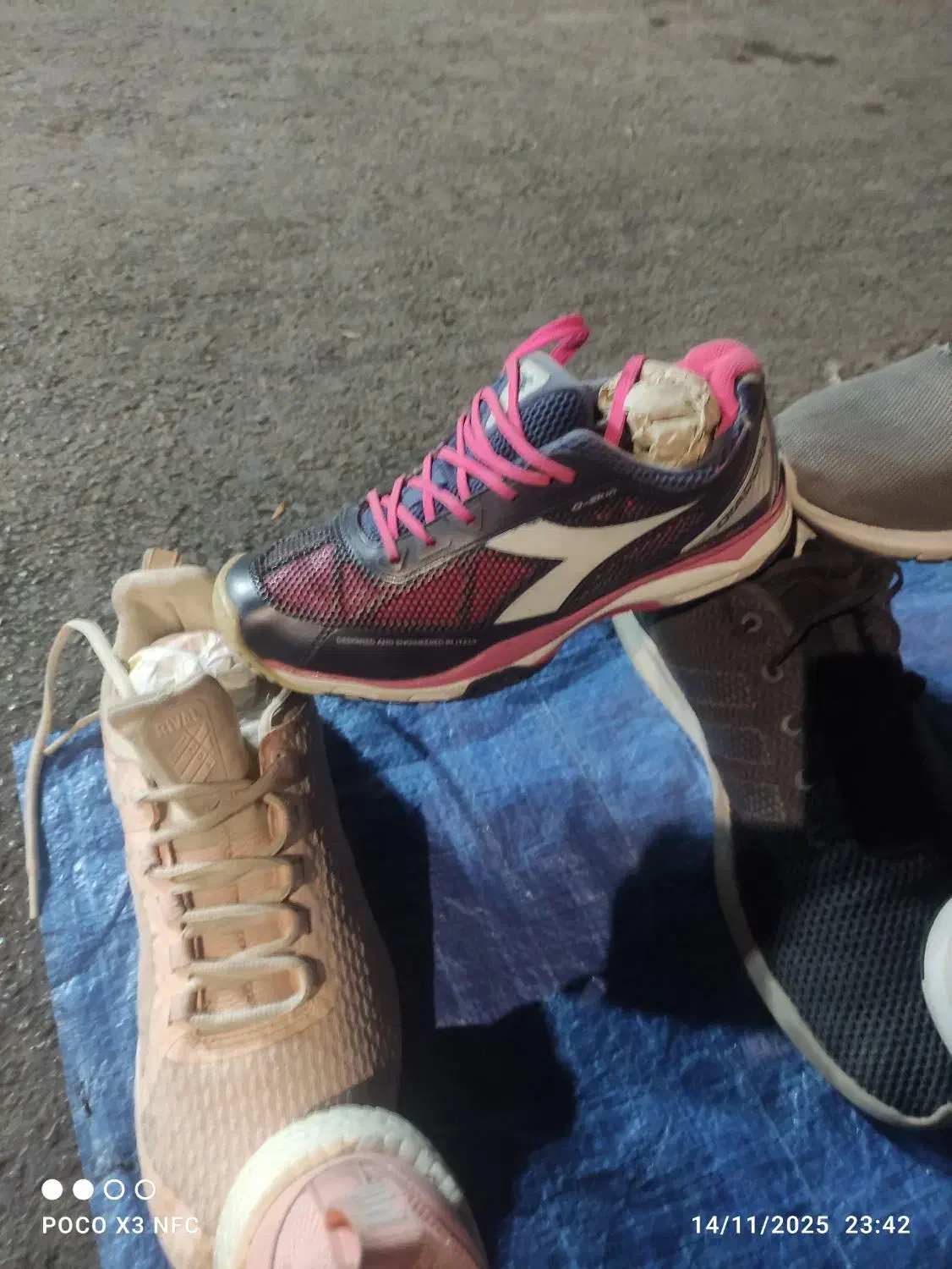 کتونی تاناکورا|کیف، کفش، کمربند|بروجرد, |دیوار