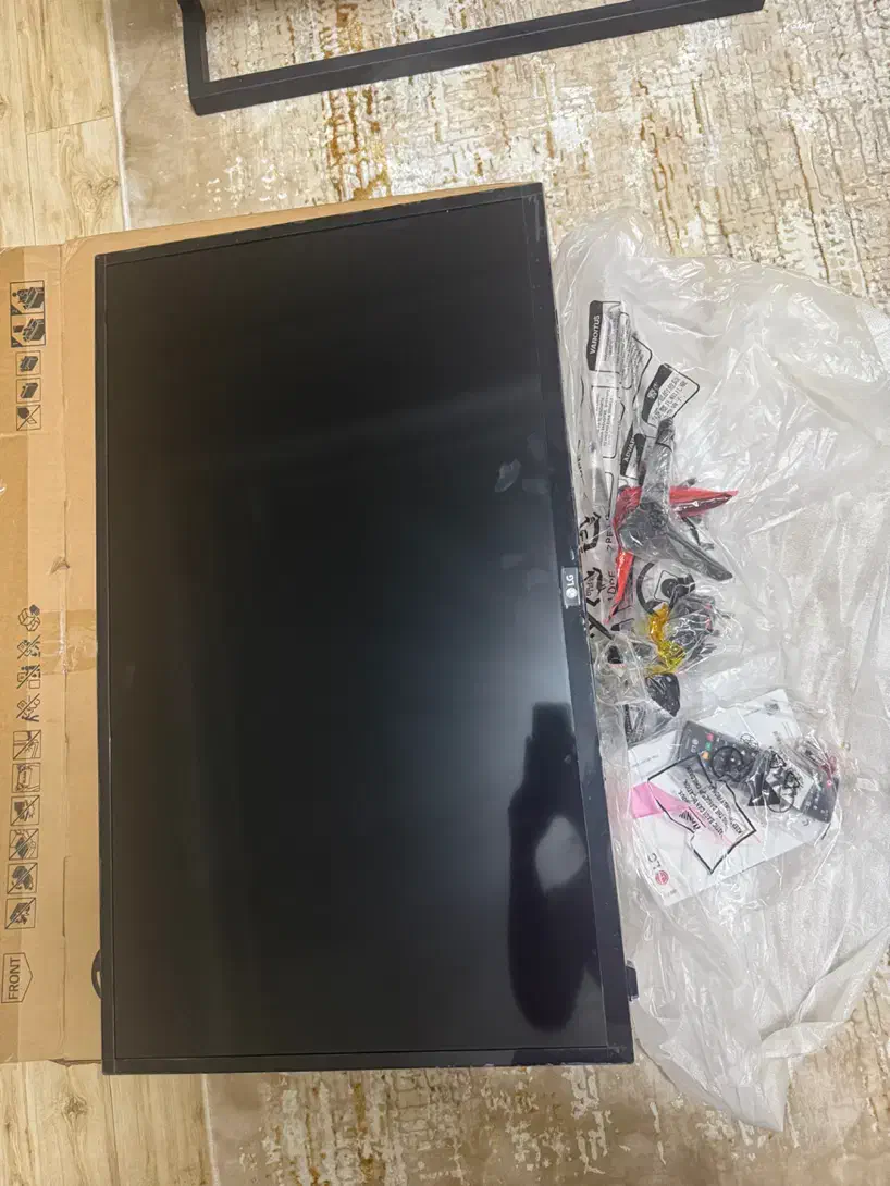 تلویزیون ال ای دی ۳۲ اینچ ال جی|تلویزیون و پروژکتور|تهران, جنتآباد مرکزی|دیوار