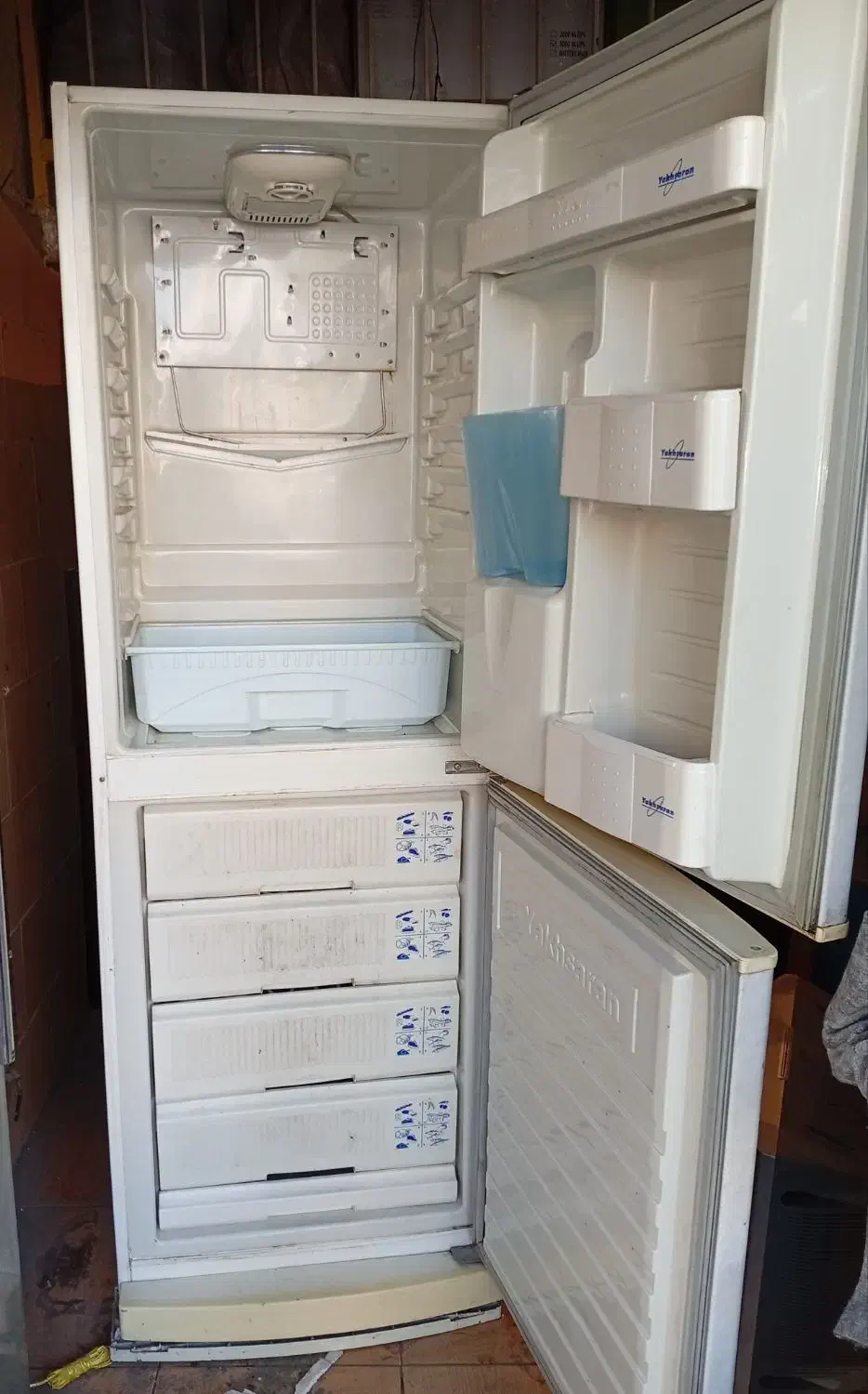 یخچال فریزر یخساران چهارکشو خیلی تمیز|یخچال و فریزر|تهران, امام زاده عبدالله|دیوار