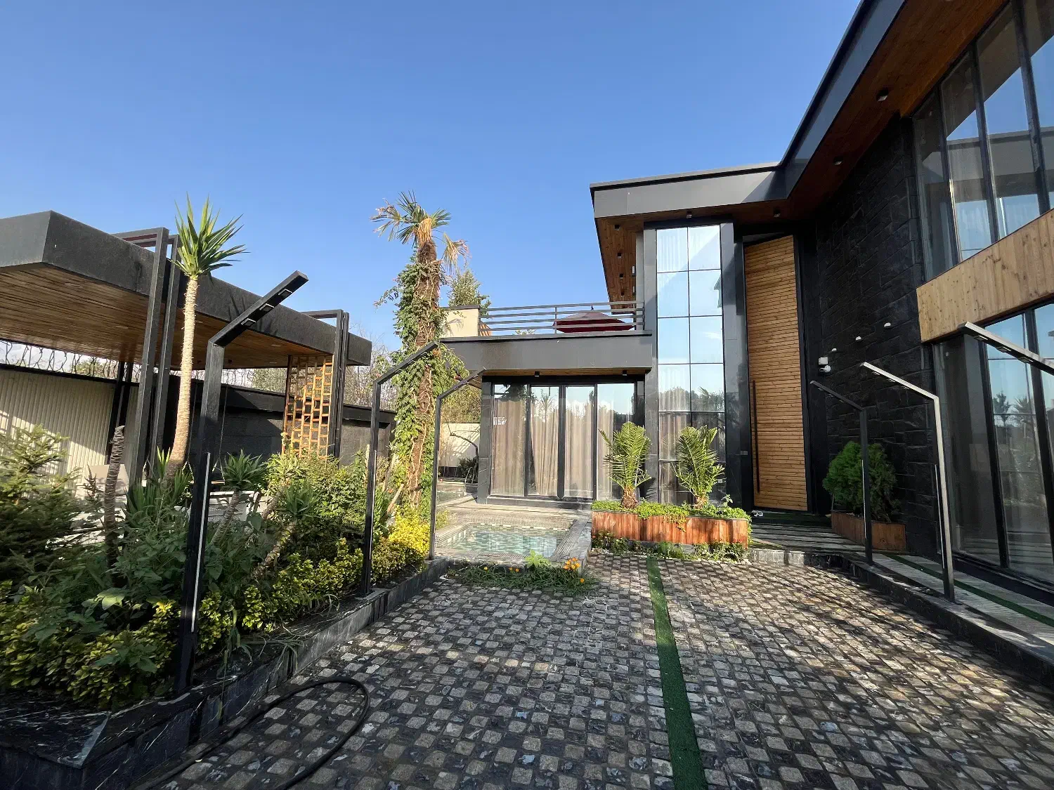 ویلا اجاره ای|اجارهٔ کوتاه‌مدت ویلا و باغ|هشتگرد, سعید آباد|دیوار