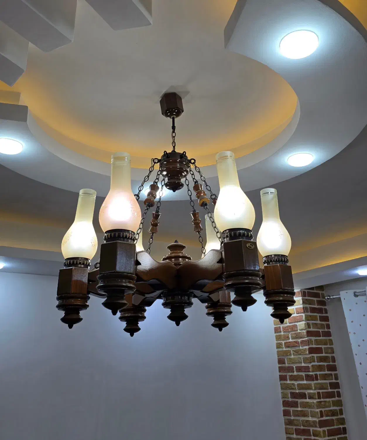 لوستر چوبی کلاسیک|لوستر و چراغ آویز|رشت, صفاری|دیوار