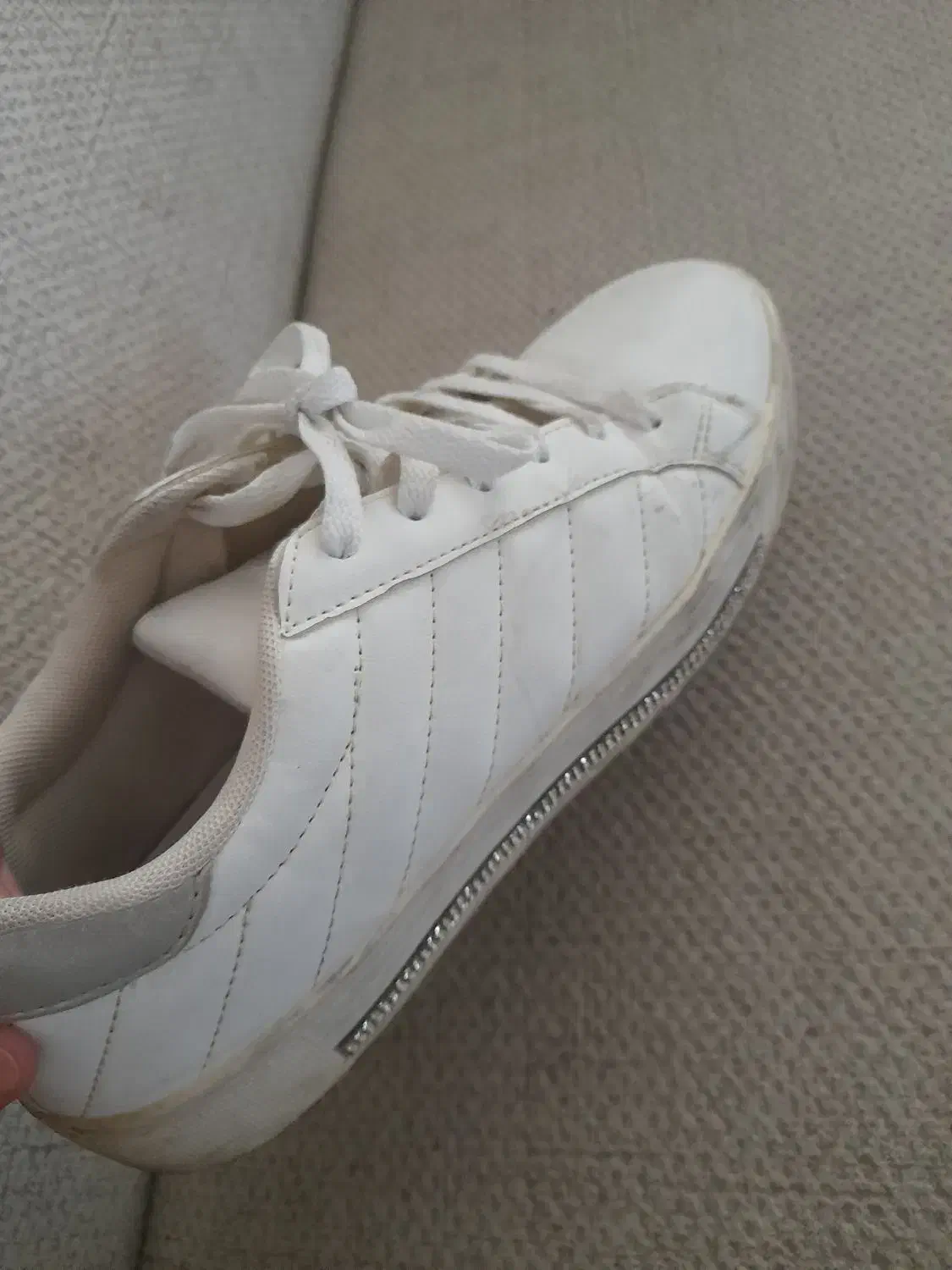 کتونی خارجی سفید نگین دار ۴۰|کفش و لباس بچه|تهران, دبستان|دیوار