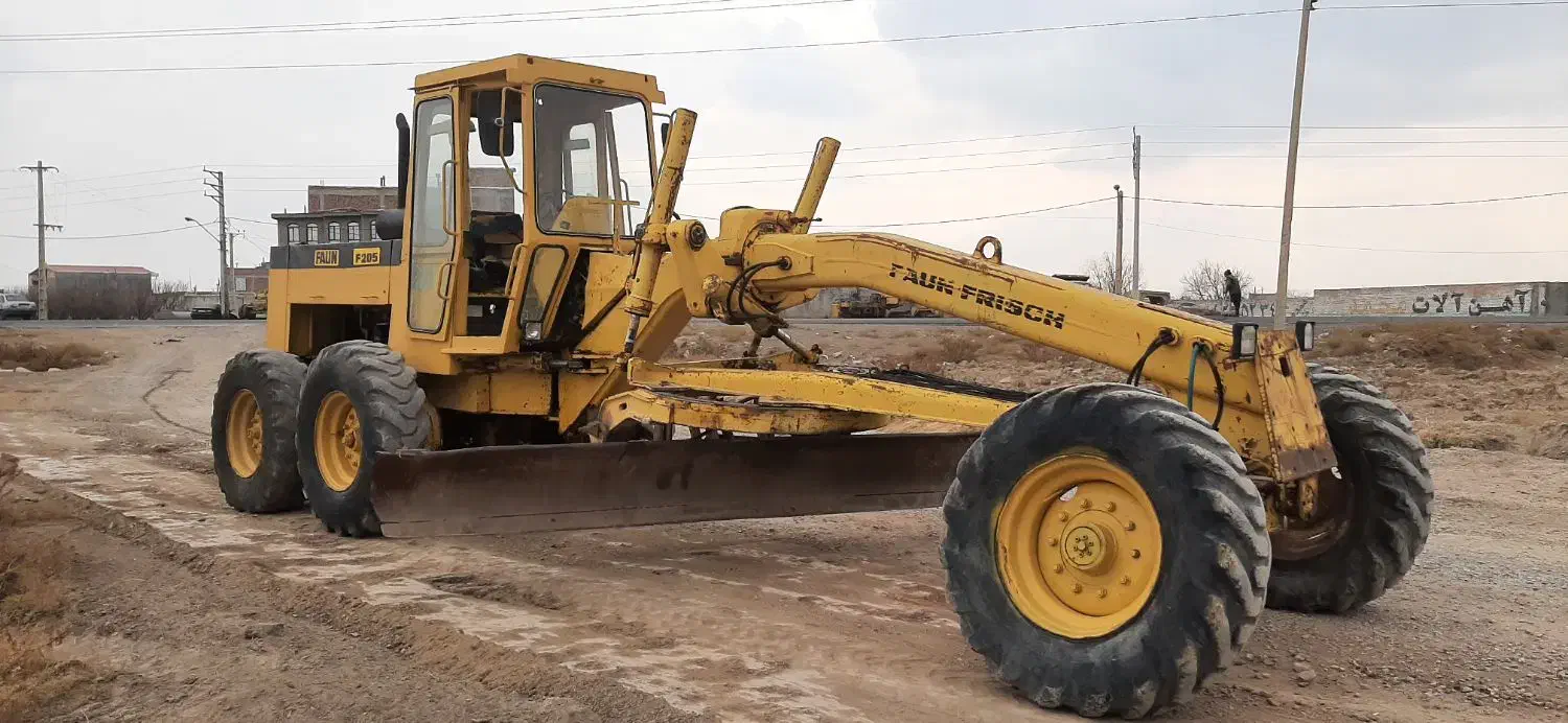 گریدر فان۲۰۵|خودرو سنگین|میاندوآب, |دیوار