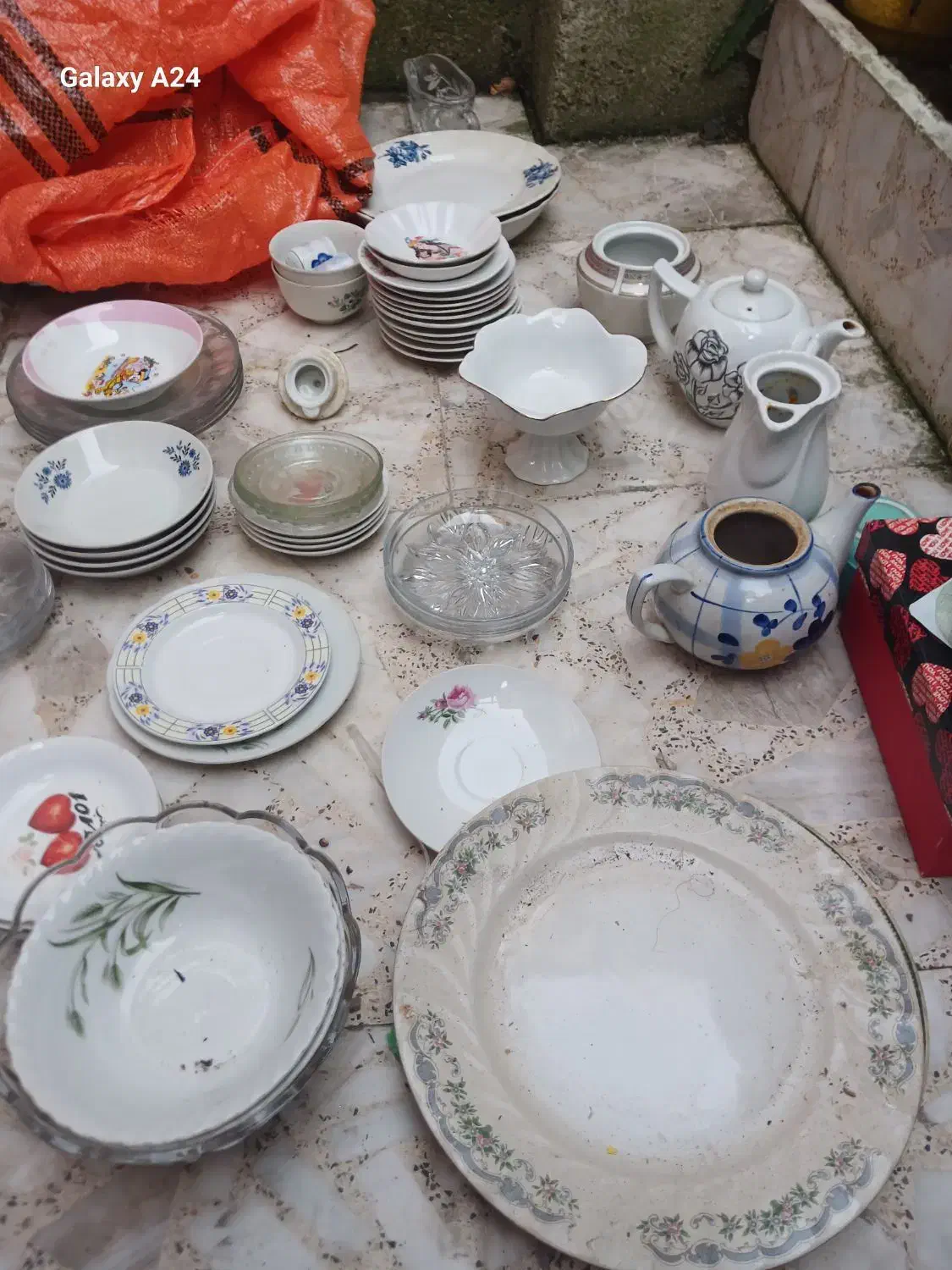 چینی جات|ظروف سرو و پذیرایی|رشت, حومه رشت|دیوار