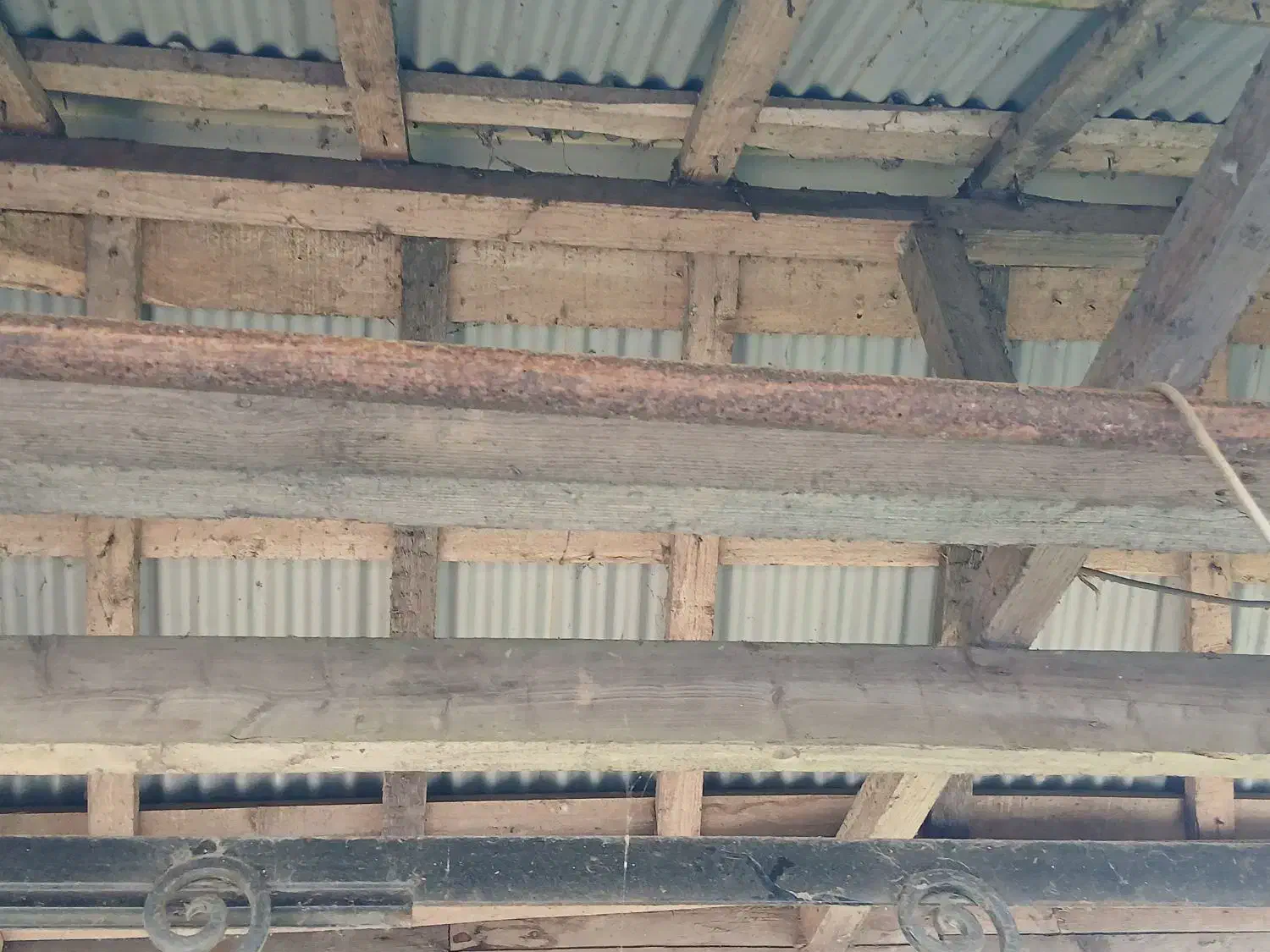 در حیاط|مصالح و تجهیزات ساختمان|خمام, |دیوار