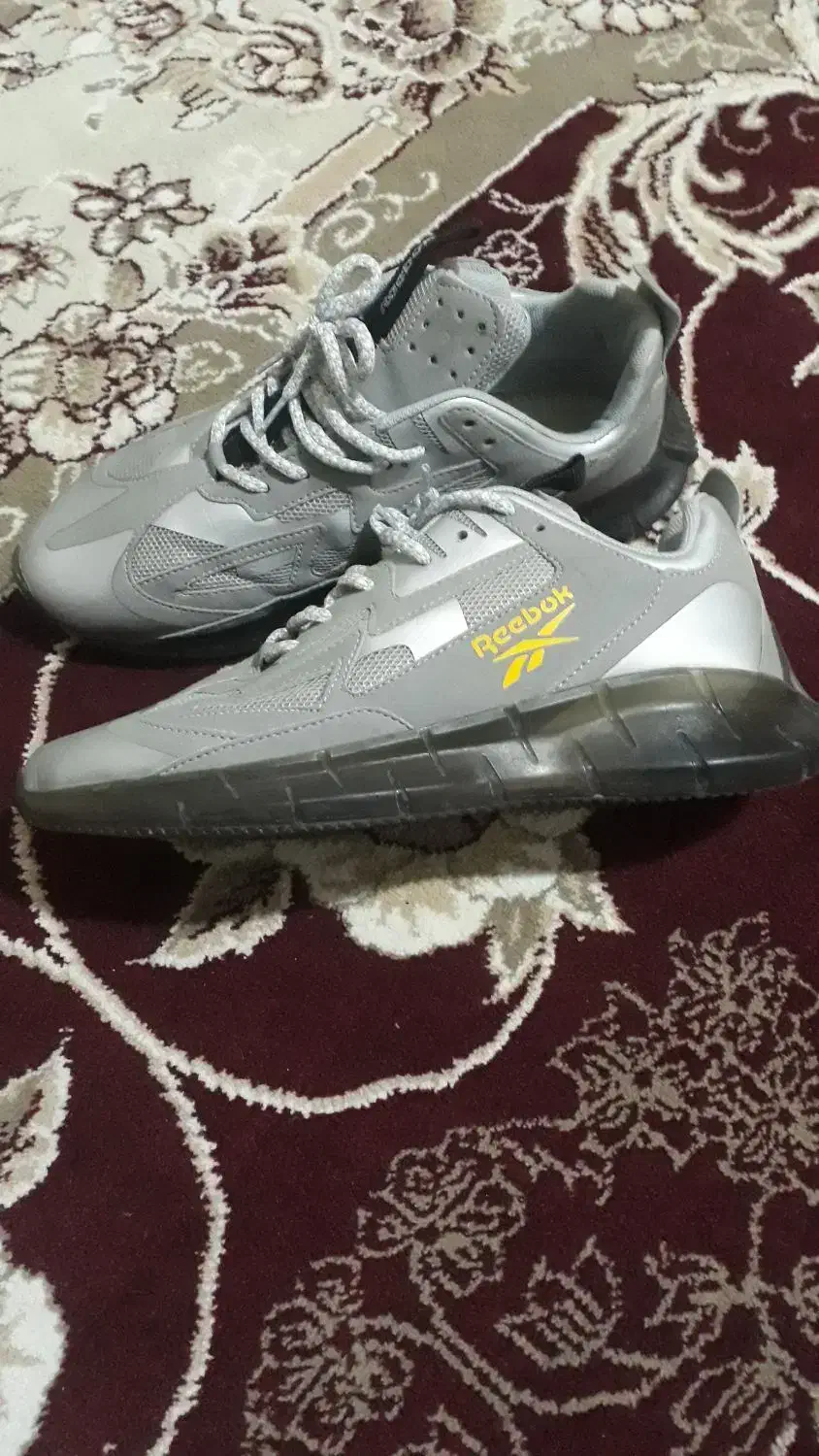 کتانی مردانه سایز ۴۰ /۴۱ کاملا سالم|کیف، کفش، کمربند|صفادشت, |دیوار