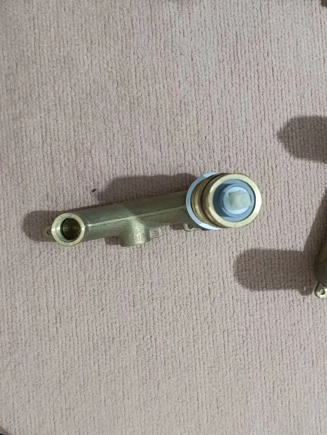 ۴عدد شیرتوکار  روشوی  برندشودر|لوازم سرویس بهداشتی|مهاباد (آذربایجان غربی), |دیوار