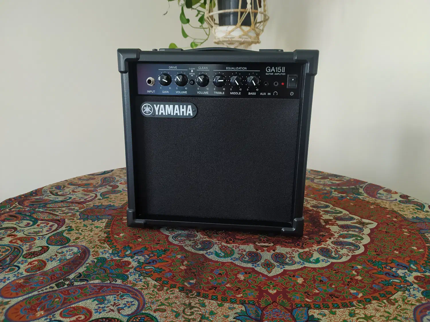آمپلی فایر Yamaha15ll|گیتار، بیس، امپلیفایر|اندیشه, اندیشه فاز ۴|دیوار