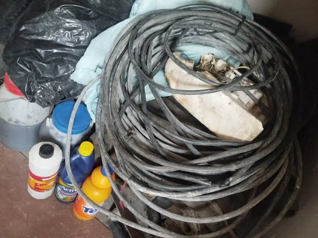 کابل برق|مصالح و تجهیزات ساختمان|قم, دروازه چوبی|دیوار