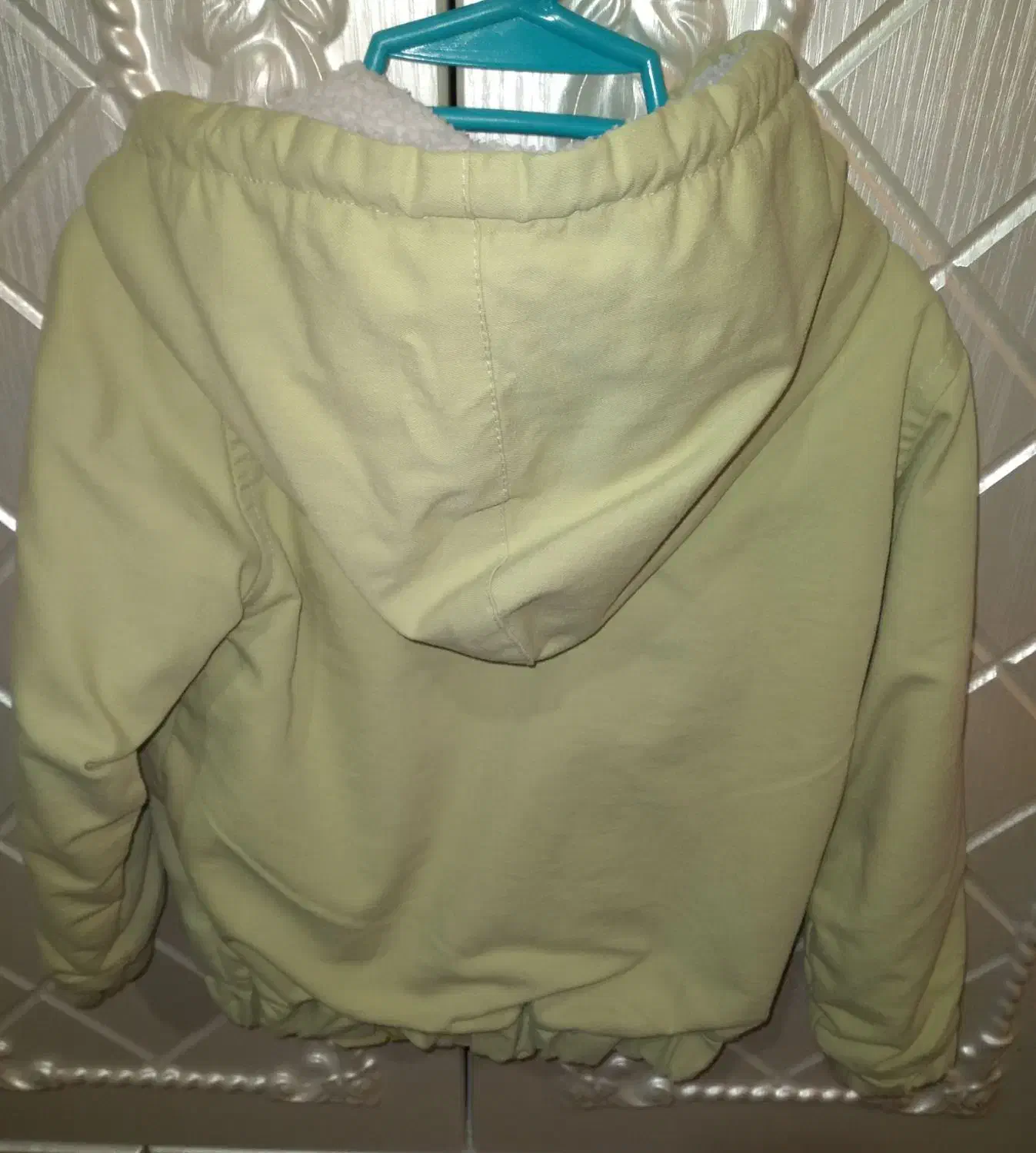 کاپشن دخترانه|کفش و لباس بچه|میانه, |دیوار