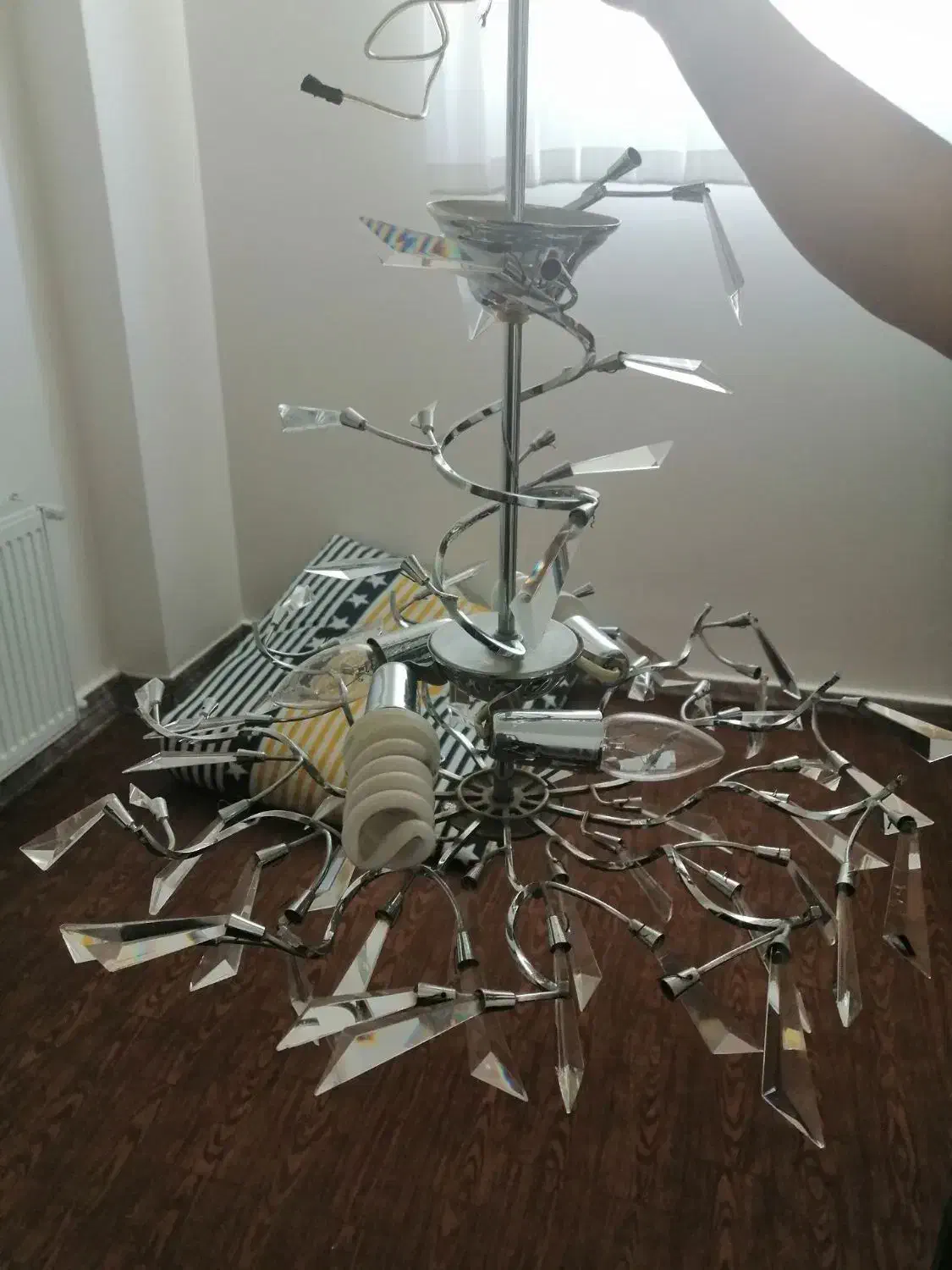 لوستر|لوستر و چراغ آویز|شاهینشهر, برخوار غرب|دیوار