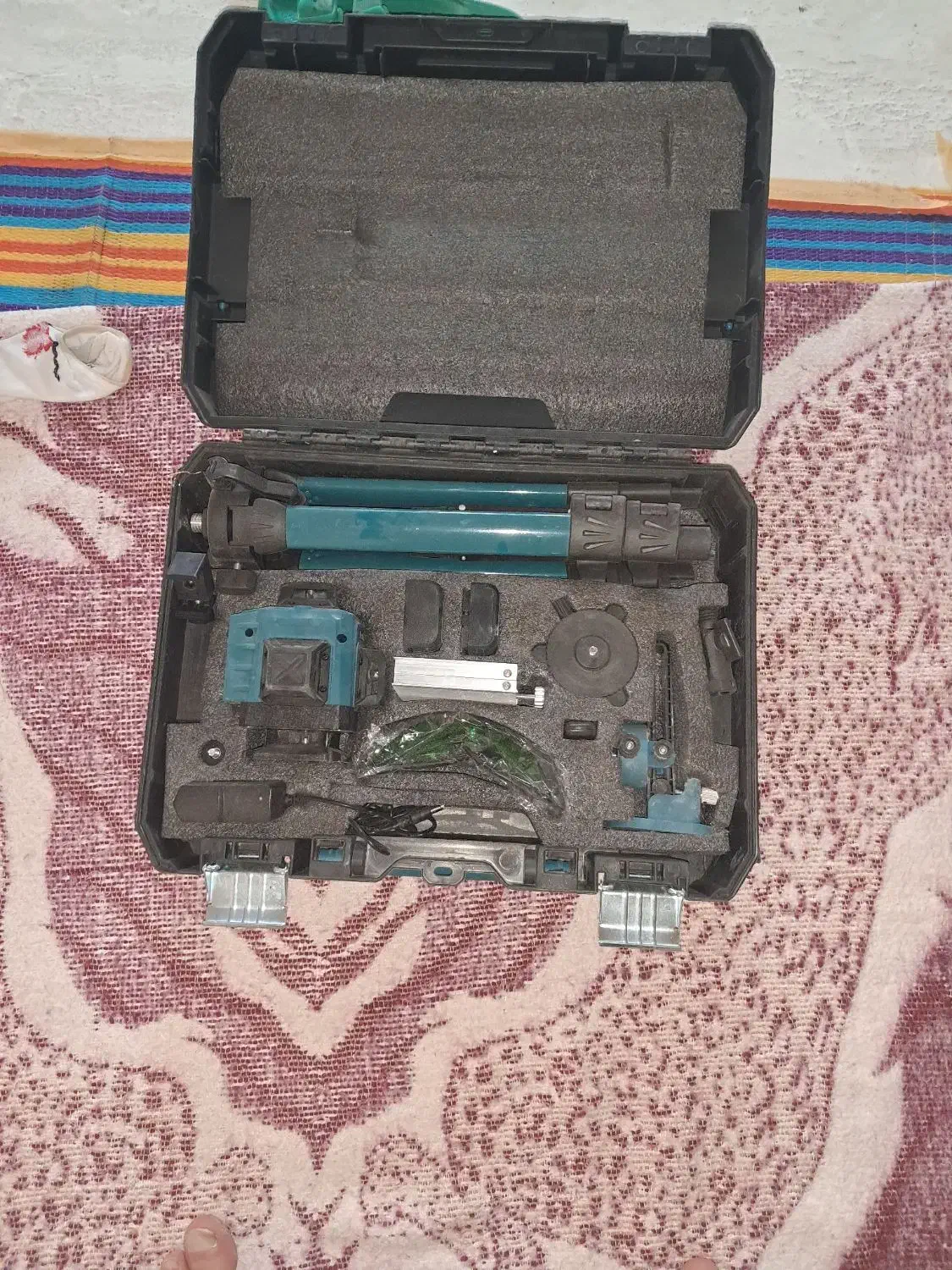 تراز الیزی|ابزارآلات|مهربان, |دیوار