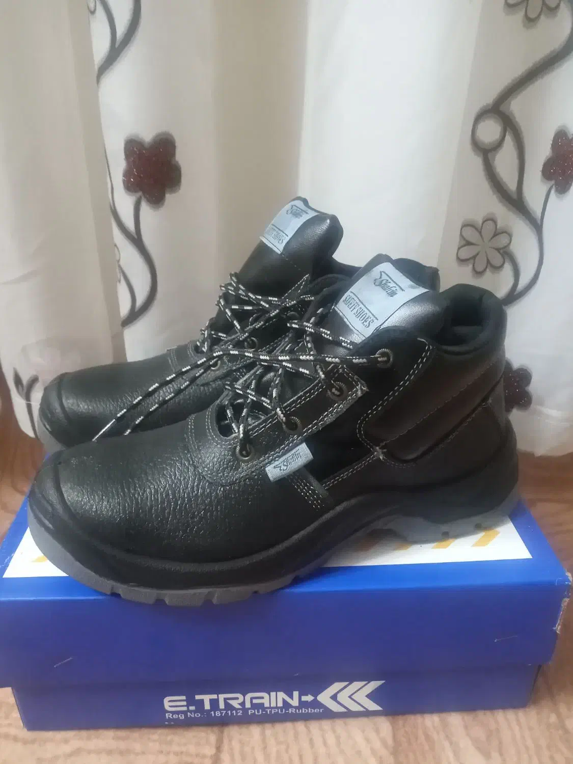 کفش کار ایمنی سایز ۴۰|کیف، کفش، کمربند|ملایر, |دیوار