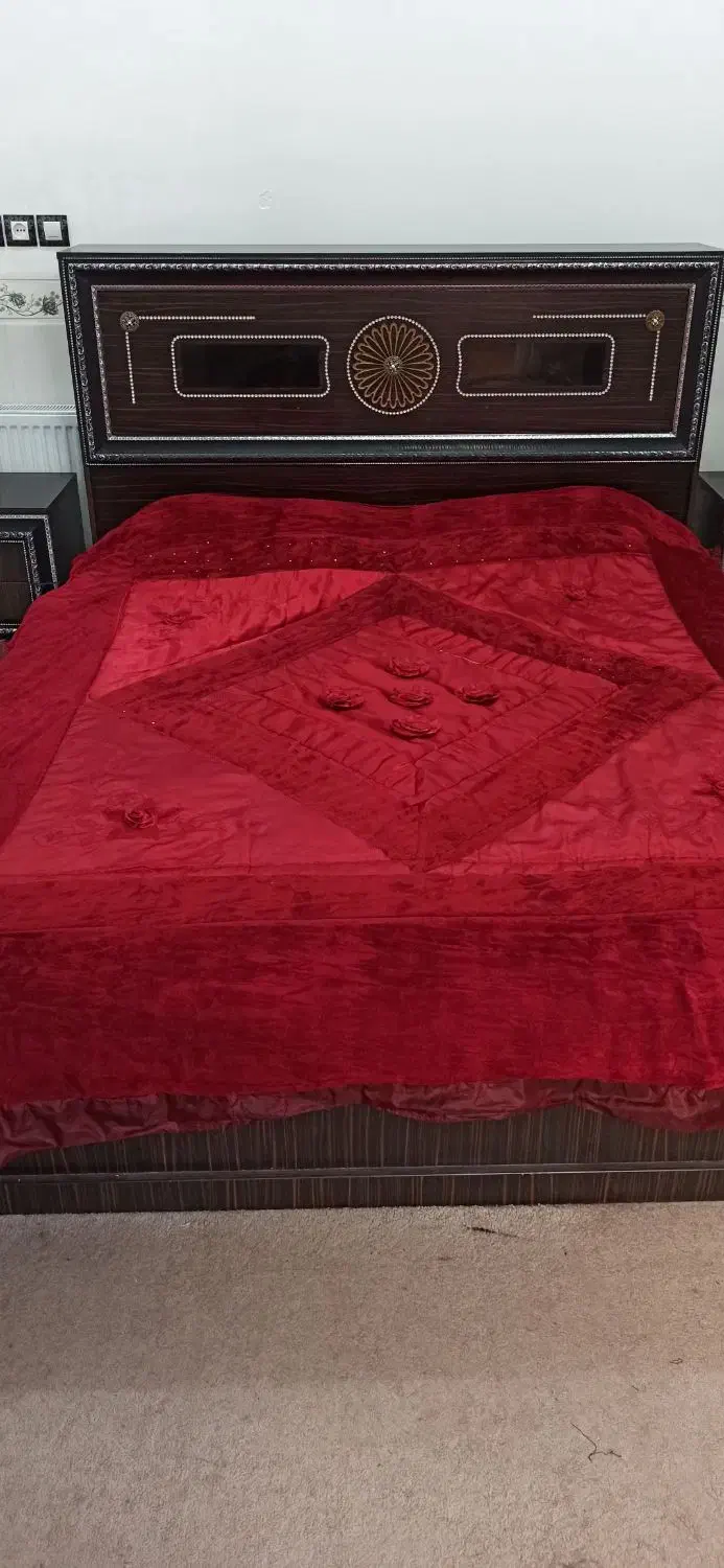 سرویس خواب|تخت و سرویس خواب|میبد, |دیوار