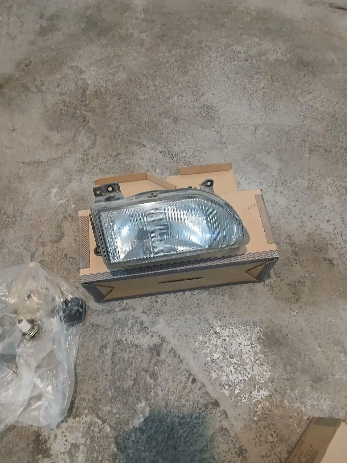 چراغ جلو پراید مدل صبا|قطعات یدکی و لوازم جانبی|بهارستان, |دیوار