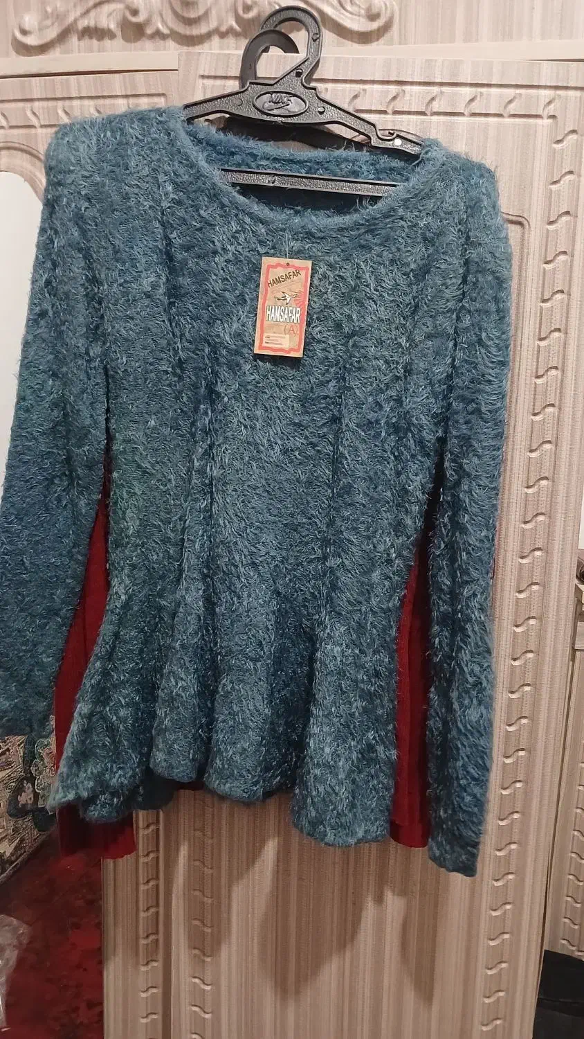 لباس زنانه|لباس|نیشابور, گنبد سبز|دیوار