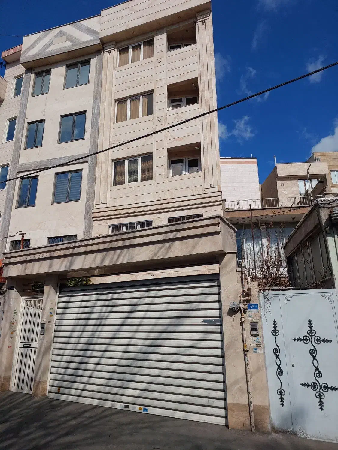 ۵۳ متر یک خواب پاسدار گمنام و آهنگ