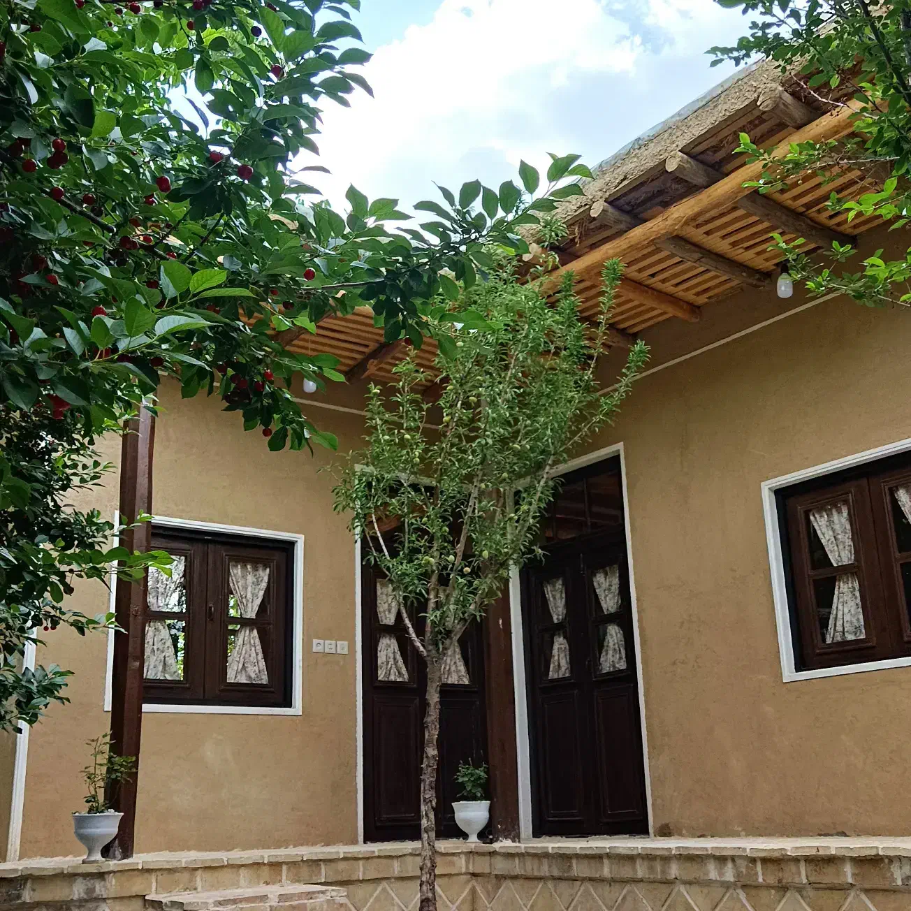 خانه باغ سنتی دربست ویو ابدی|اجارهٔ کوتاه‌مدت آپارتمان و سوئیت|خوانسار, |دیوار