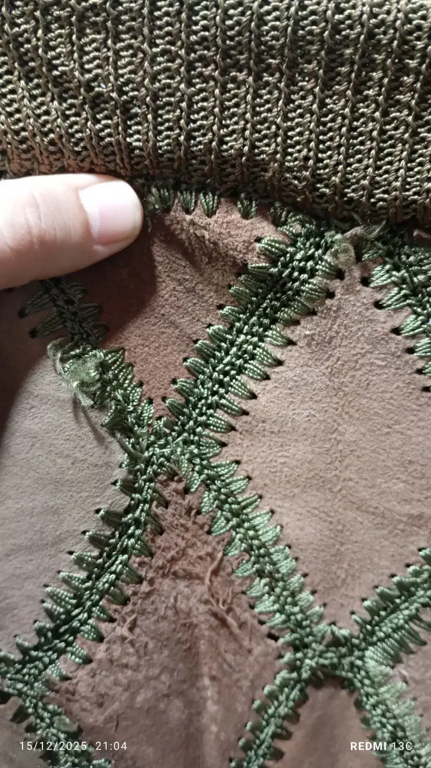 لباس قدیمی قاجار،لباس چرم|کلکسیون اشیاء عتیقه|قرچک, پارک جنگلی|دیوار