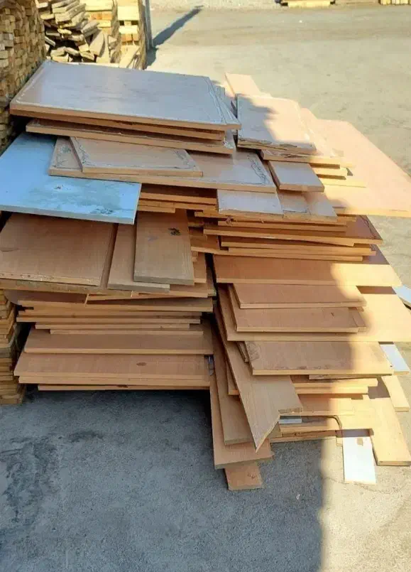 خریدار ضایعات چوب چهار تراش نوپان و ام دی اف|عمدهفروشی|تهران, شهرک چیتگر|دیوار