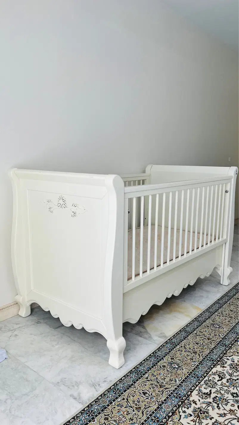 تخت نوزادی برند نی نی سالن|تخت و سرویس خواب|تهران, باغ فیض|دیوار