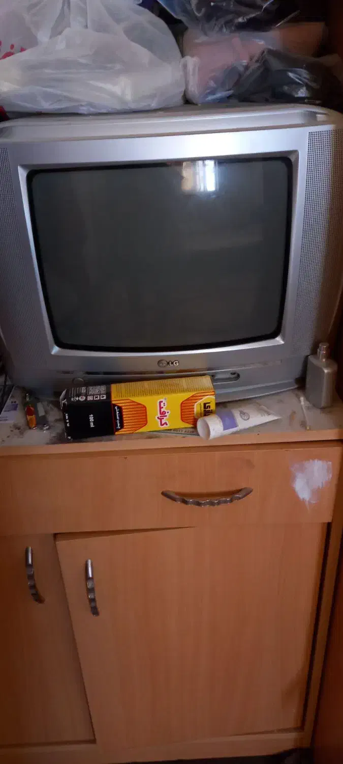 تلویزیون ۱۴ اینچ ال جی|تلویزیون و پروژکتور|بجنورد, |دیوار