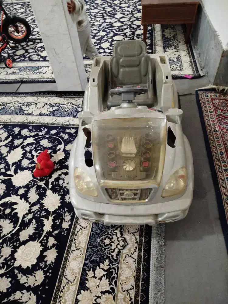 ماشین شارژی.نیازمندباطری|اسباببازی بچه|قم, شاه ابراهیم|دیوار