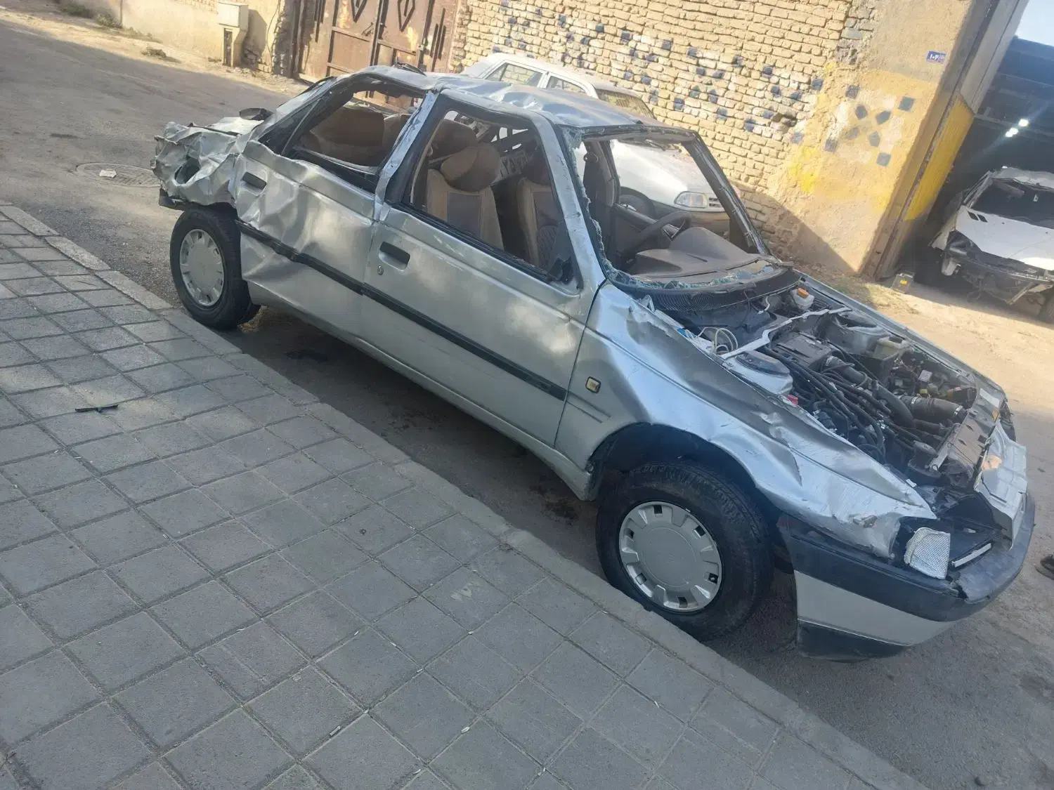 کارشناس و خرید خودرو های تصادفی و فرسوده|خودرو سواری و وانت|میاندوآب, |دیوار