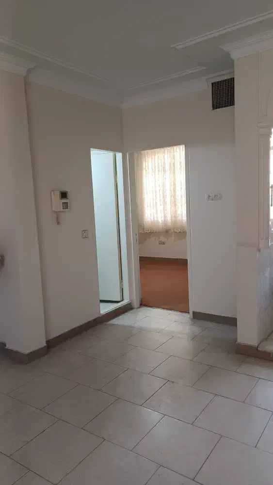 ۶۵ متر با پارکینگ و انباری