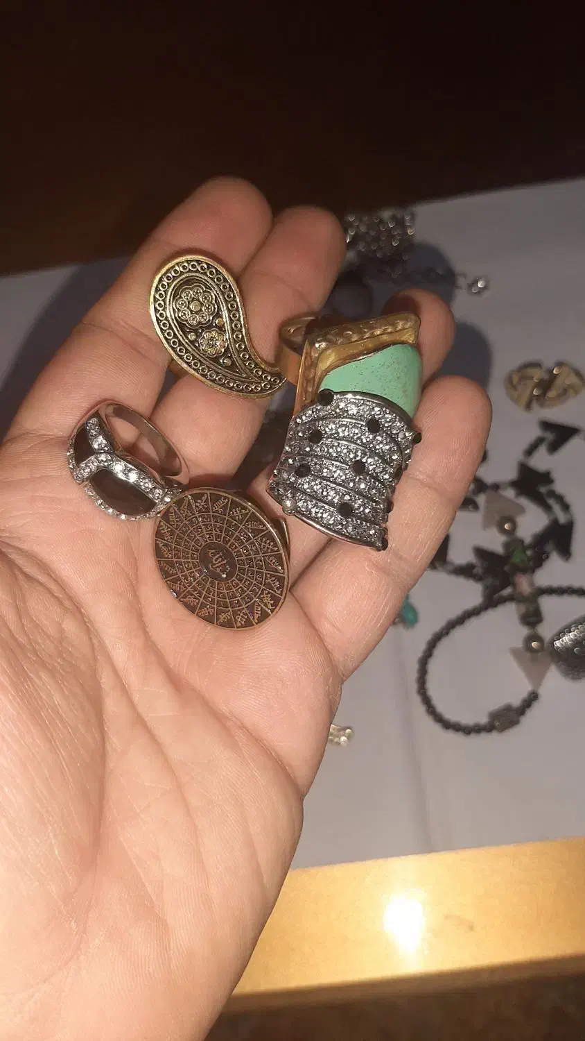 تعدادی انگشتروسکه کم یاب جهت فروش و معاوضه|جواهرات|شیراز, کوشک میدان|دیوار