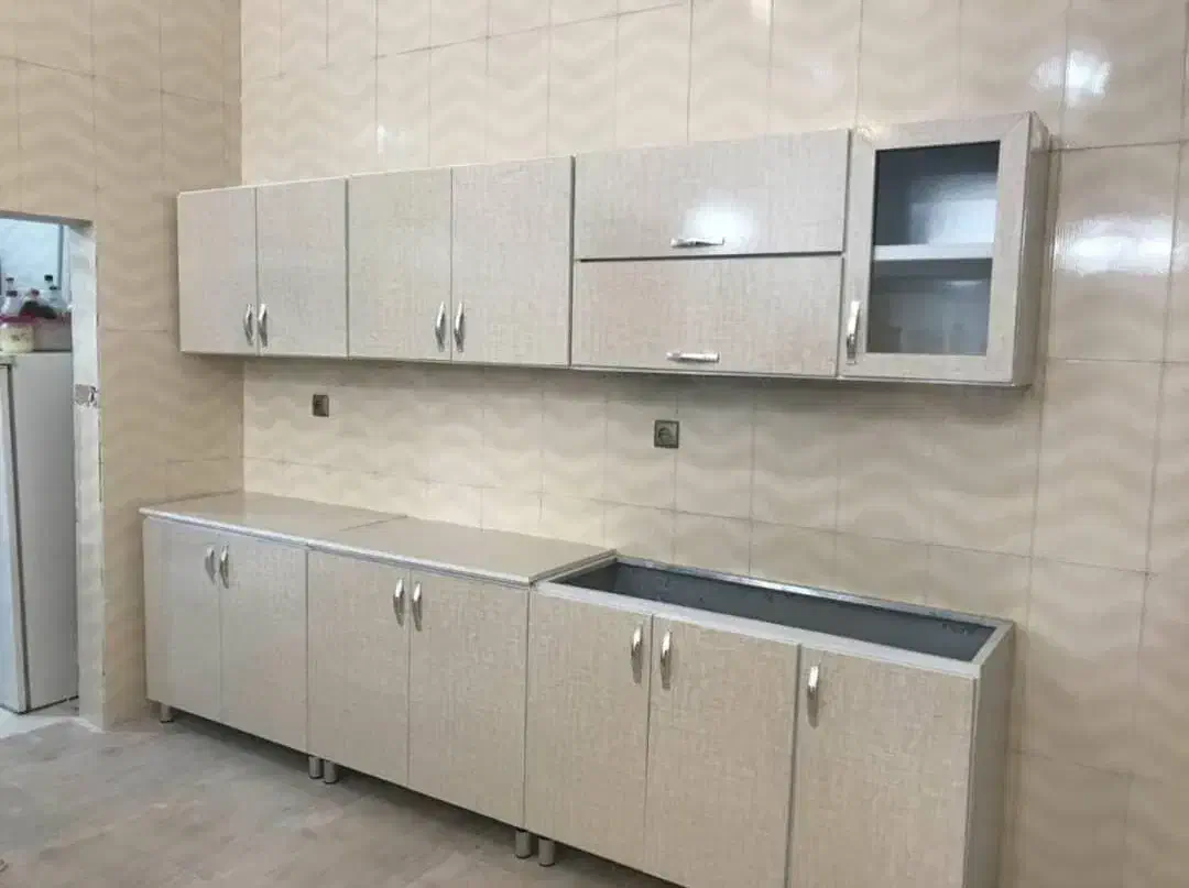 نصاب کابینت پیش ساخته زیرقیمت|خدمات پیشه و مهارت|کاشان, زیارتی|دیوار