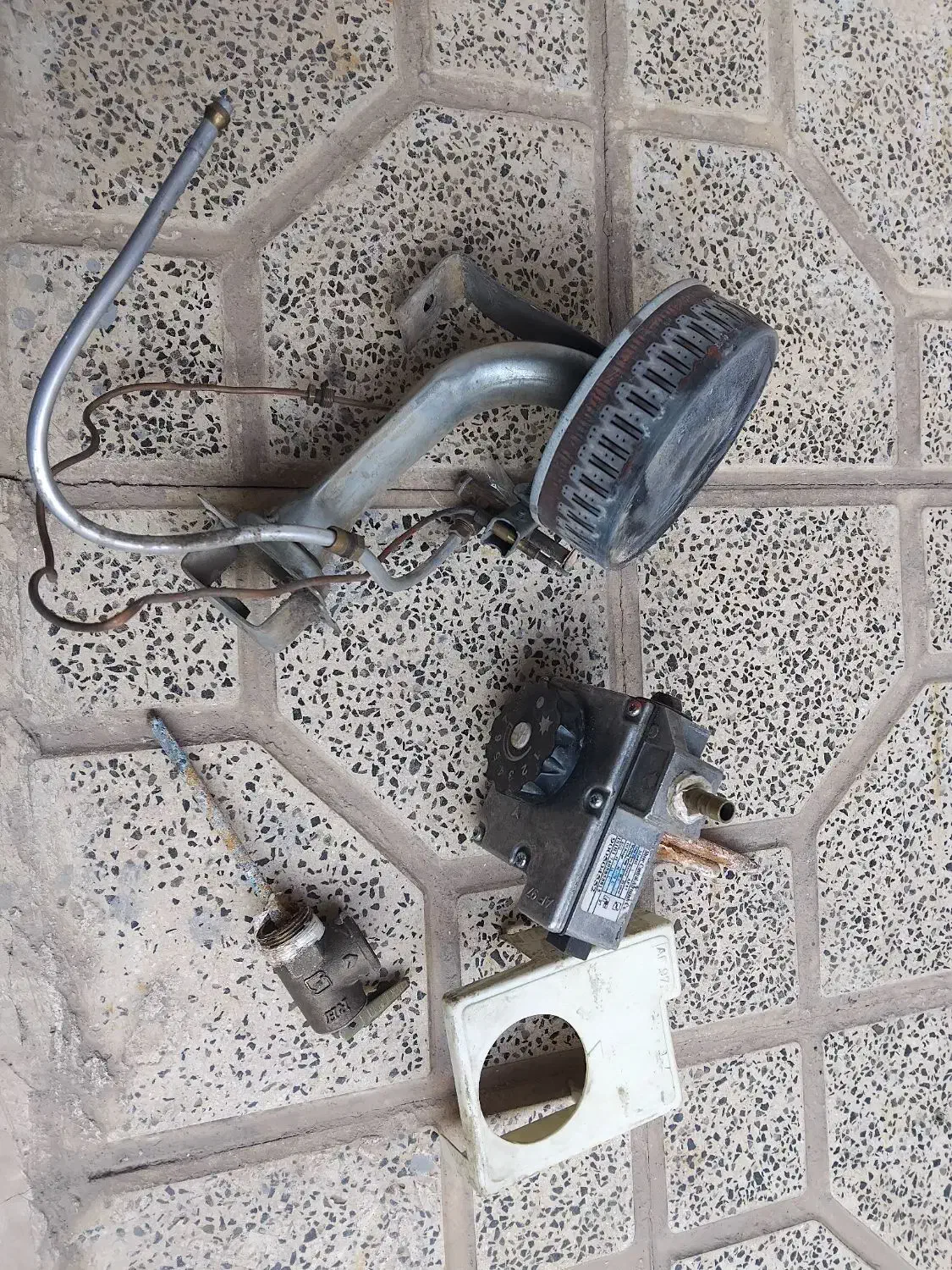 آبگرمکن|آبگرمکن، پکیج، شوفاژ|پاکدشت, خاتون آباد|دیوار